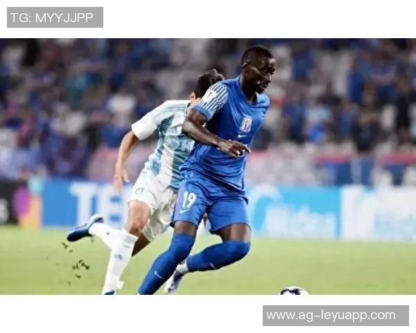 路易斯怒斥申花金畅回应经纪人夸大中超球队需求与高价要求