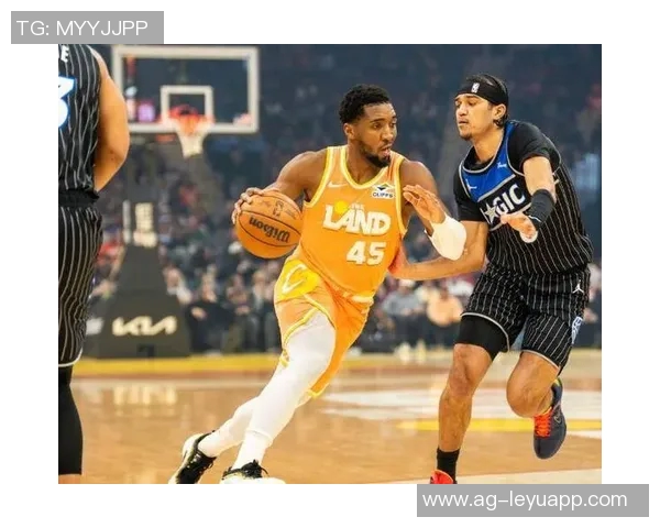 班凯罗解析贝恩关键三分背后的战术思考与团队配合 班凯罗解析贝恩关键三分背后的战术思考与团队配合