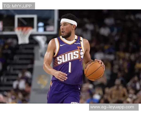 阿伦对布克三分犯规的看法：突破被切裁判总是认为球手一体